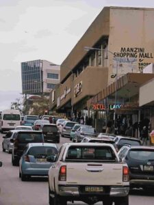 LA RECUPERACIÓN ECONÓMICA ESTÁ PERDIENDO FUERZA, SEGÚN UN NUEVO INFORME DE LA OIT